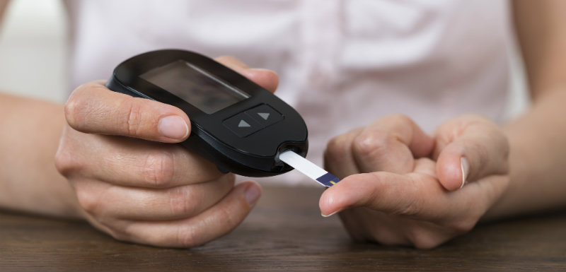 Diabète : un test de glycémie sans aiguille débarque en Europe